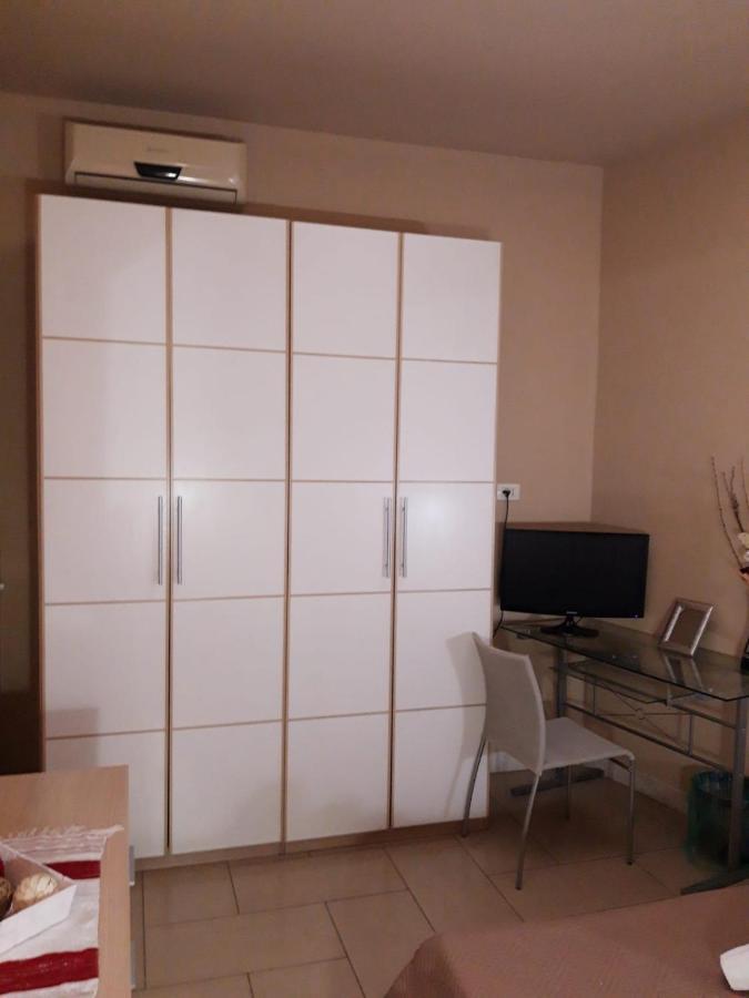 Bastiano'S Rooms Catánia Buitenkant foto